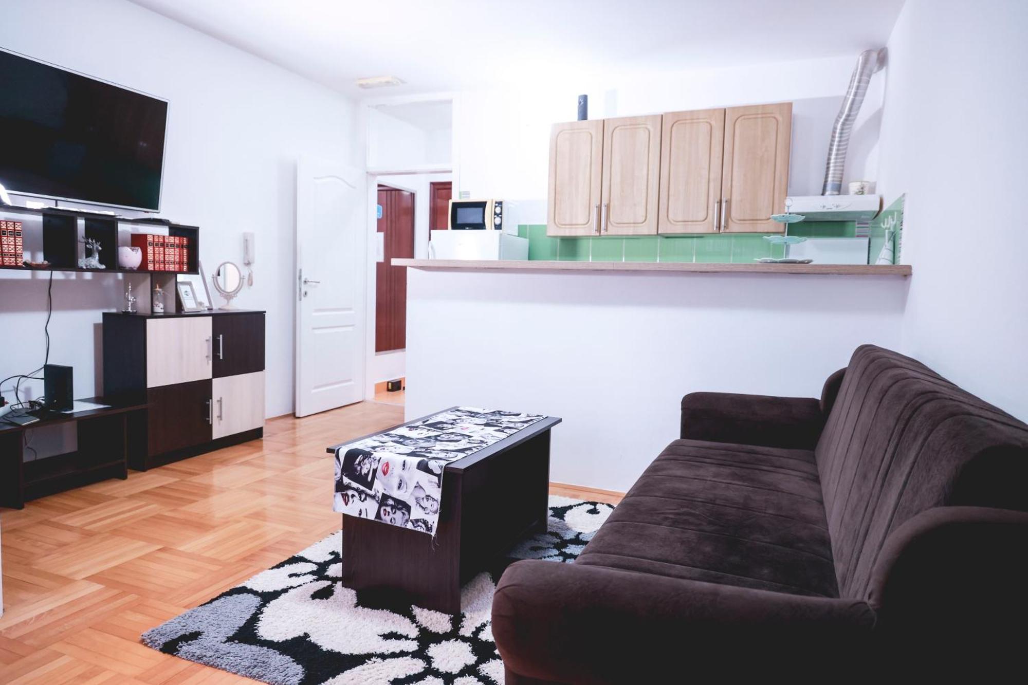 Lucasa Apartment Subotica Luaran gambar